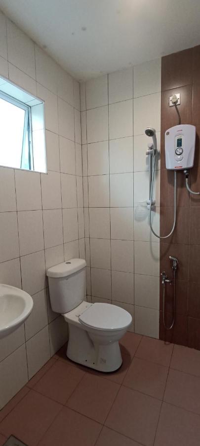 Rovers Inn Guesthouse - Age 11 And Above Only (Adults Only) ตานาห์ราตา ภายนอก รูปภาพ